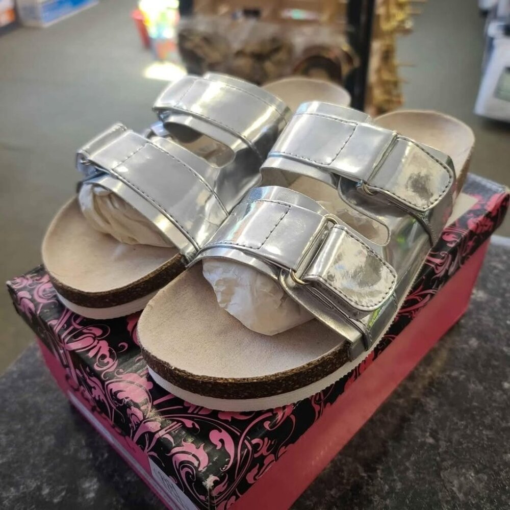 Qupid Women's Deco Slide Sandals, Silver, Size 7